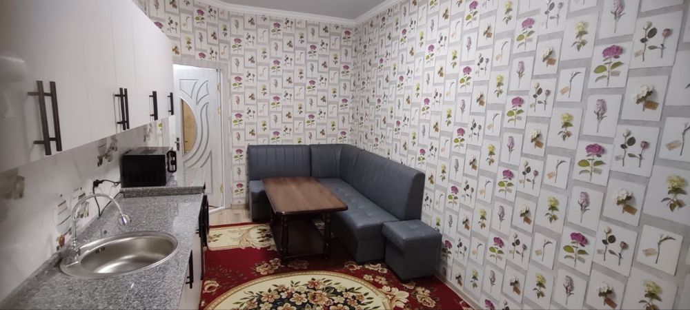 Срочно! Сдаётся 2 х ком квартира Рустам шурбо