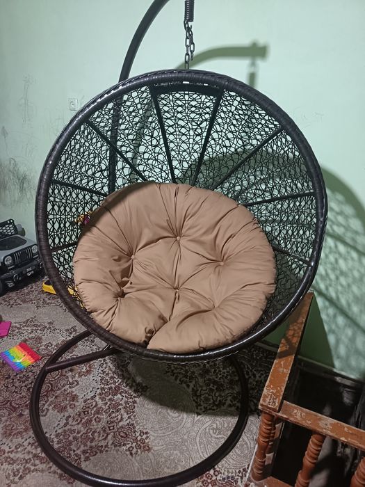 Качели сотилади.