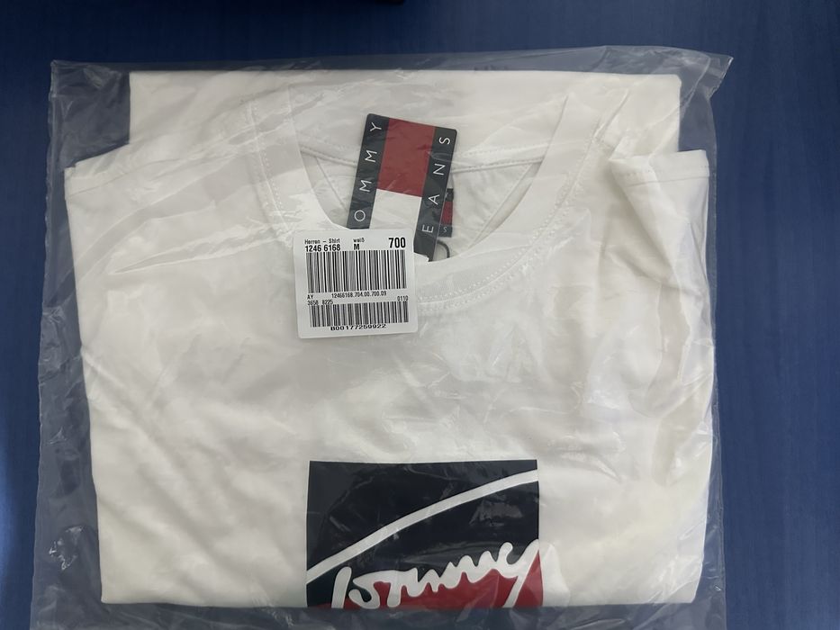 Vând tricouri noi cu eticheta originale