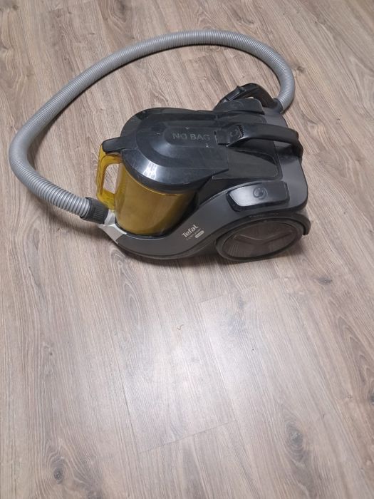 Продается пылесом