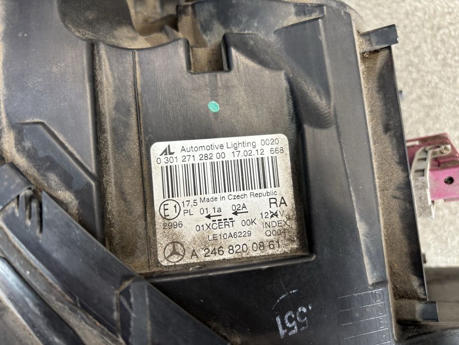 Far farove Mercedes B w246 фар фарове мерцедес Б 246