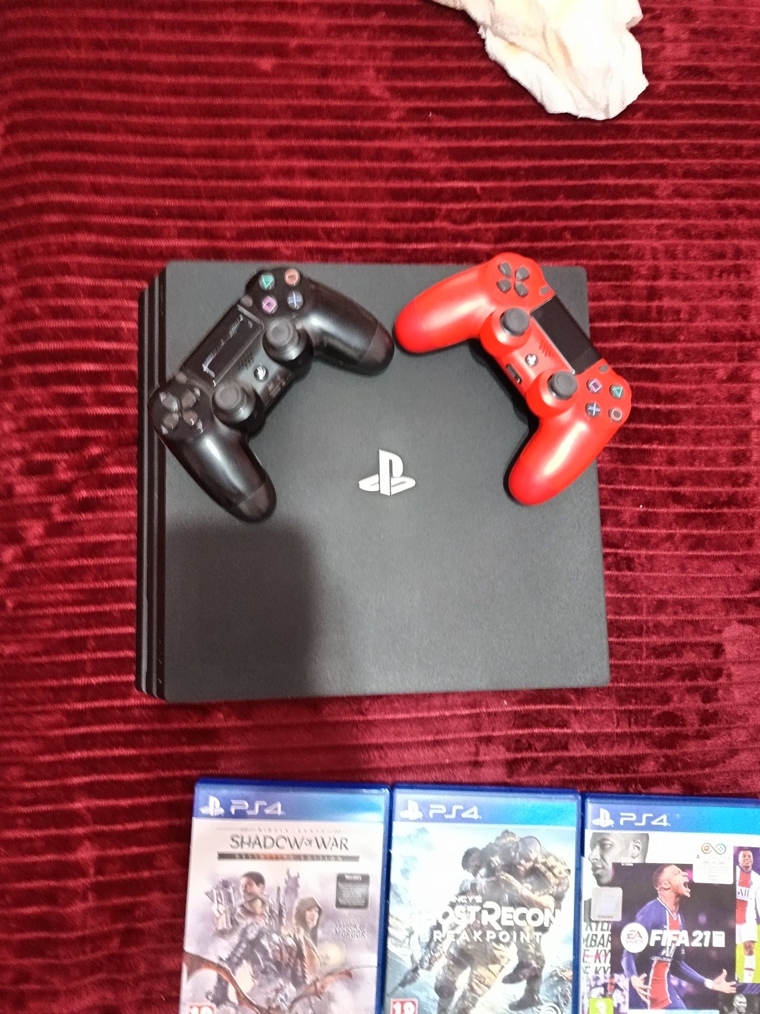 Продавам playstation 4 pro