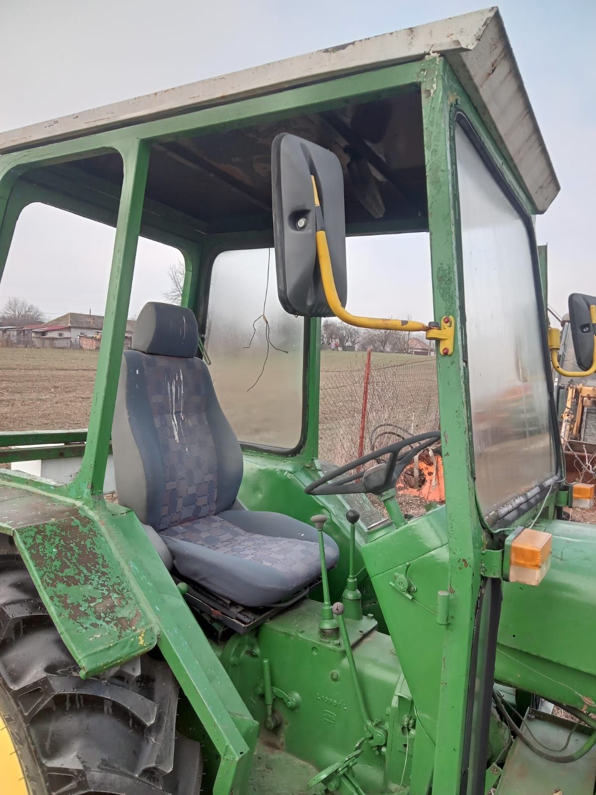 Vând tractor John Deer