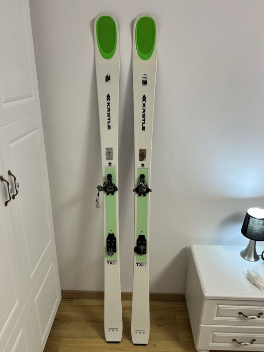 Set complet schiuri de tură Kastle TX 87