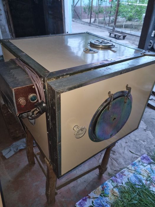 Инкубатор советский