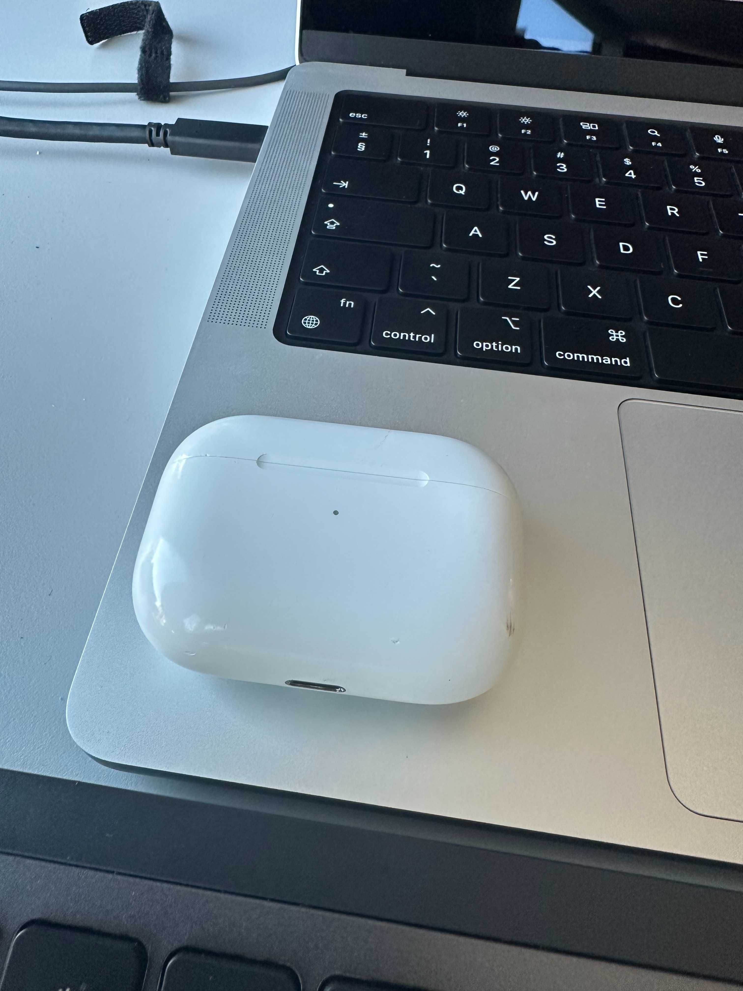 Слушалки APPLE AirPods PRO 1