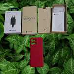Продавам телефон Motorola edge 50 СИВ 512GB RAM:12GB