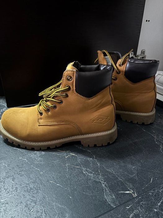 Geta purtate foarte putin