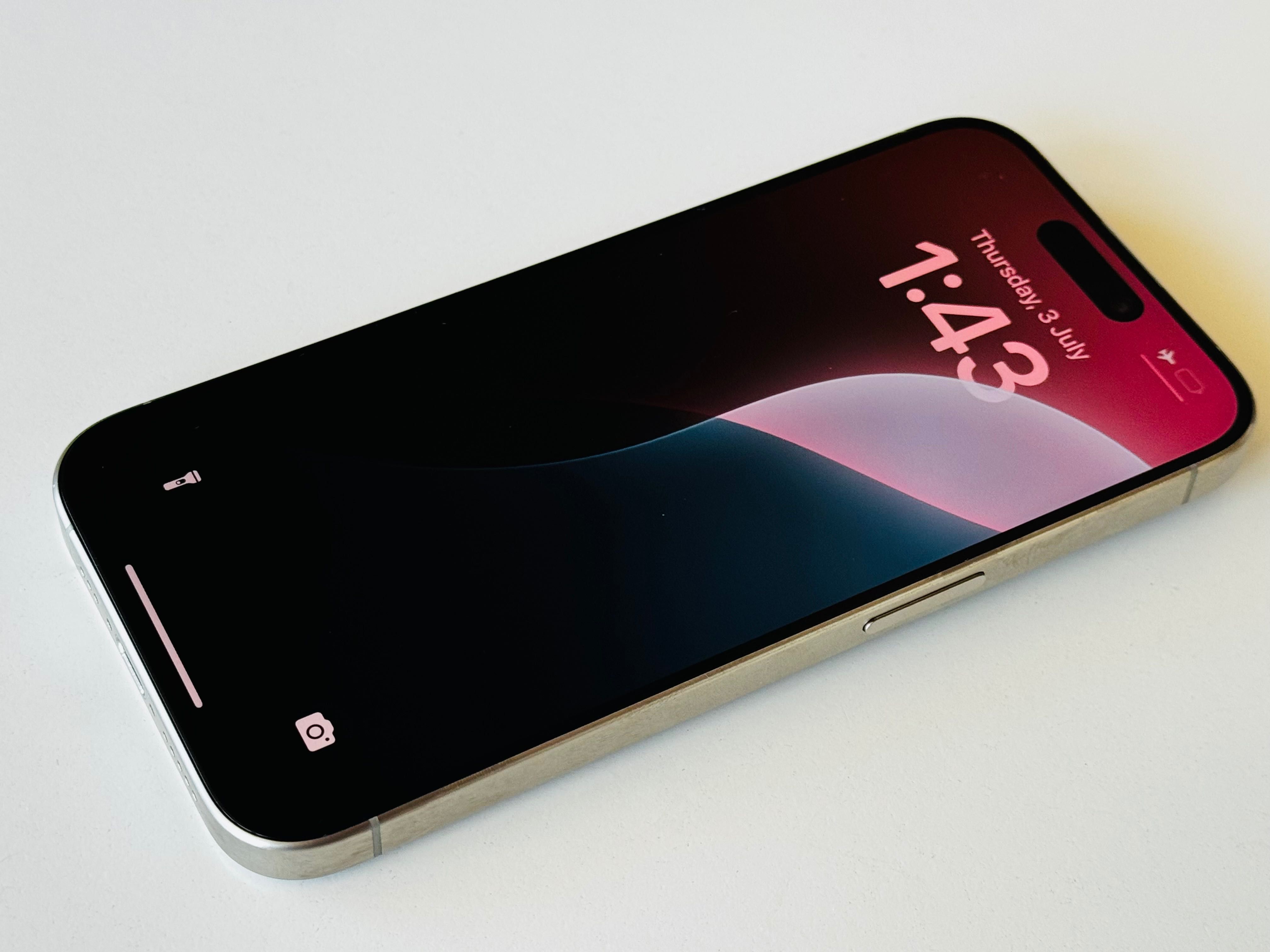 Iphone 15 Pro 128GB Natural Titanium 98% Батерия! Гаранция 6 месеца