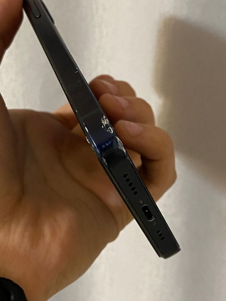 Iphone 12 в хорошем состоянии