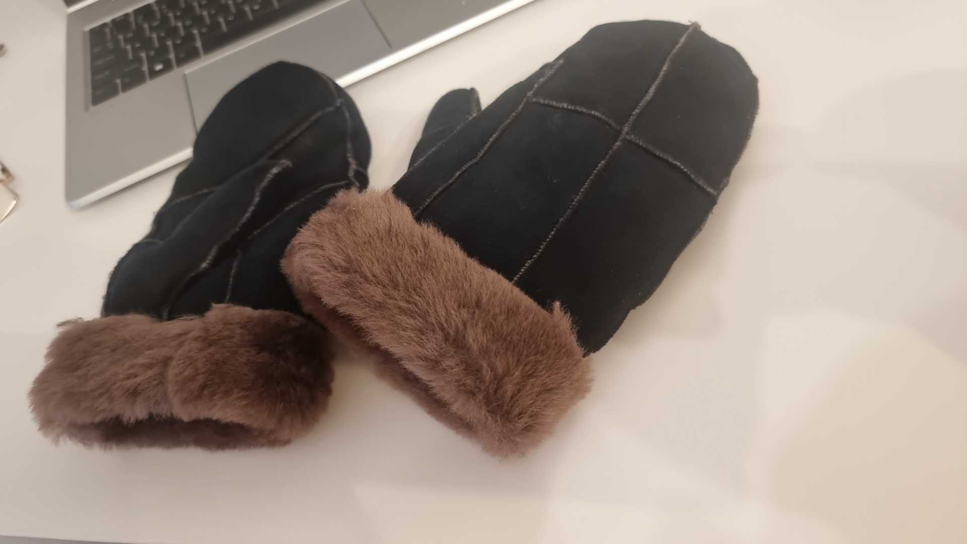 Manusi din blana de oaie