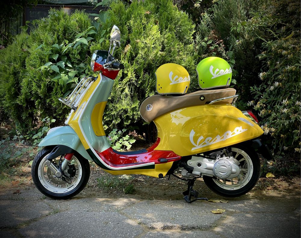 Scutere Vespa Primavera Sprint  Vespa 946 Sei Giorni Sean Whoterspoon