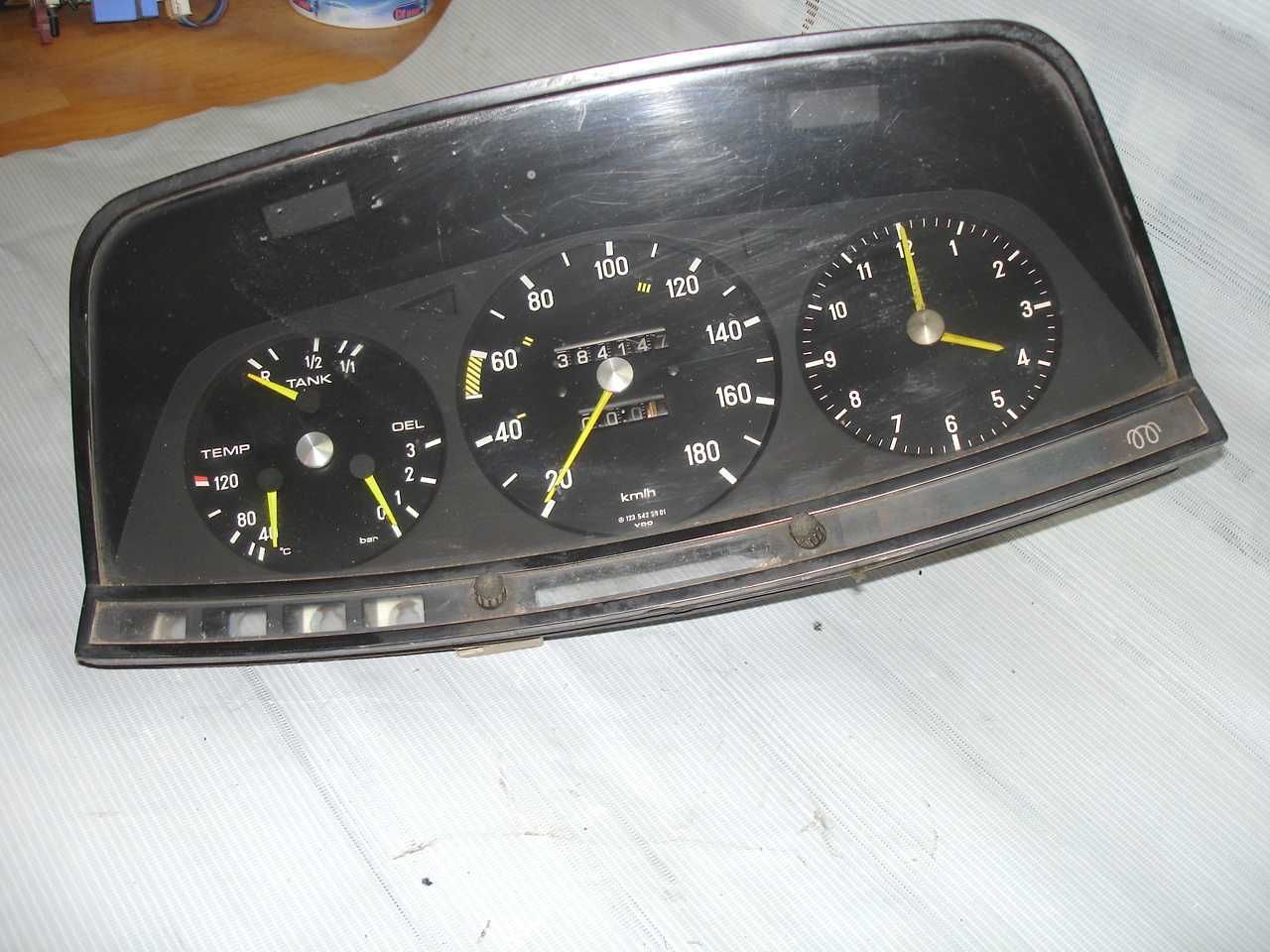 Километраж Speedometer Mercedes Benz W123