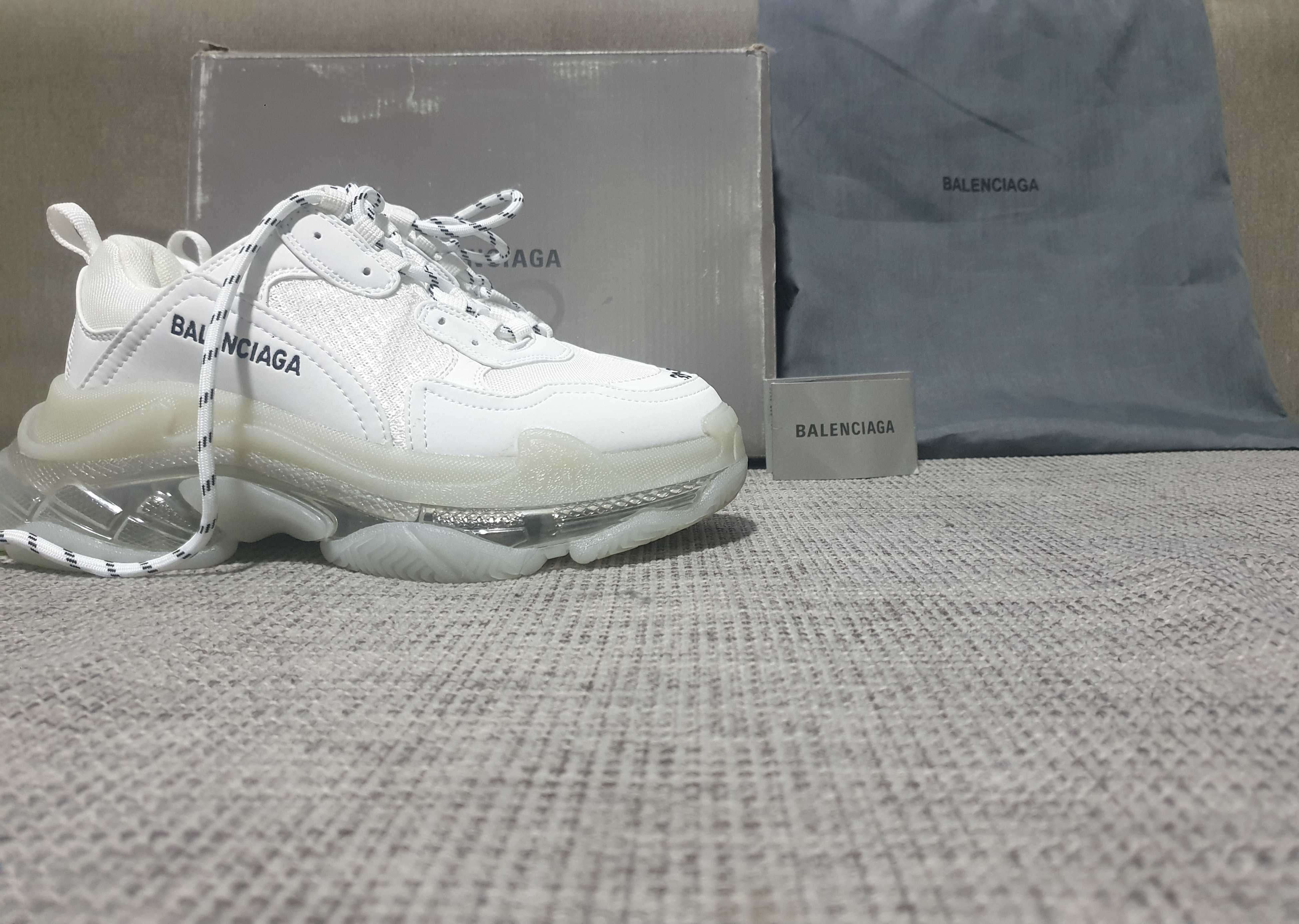 Papuci Balenciaga Triple S