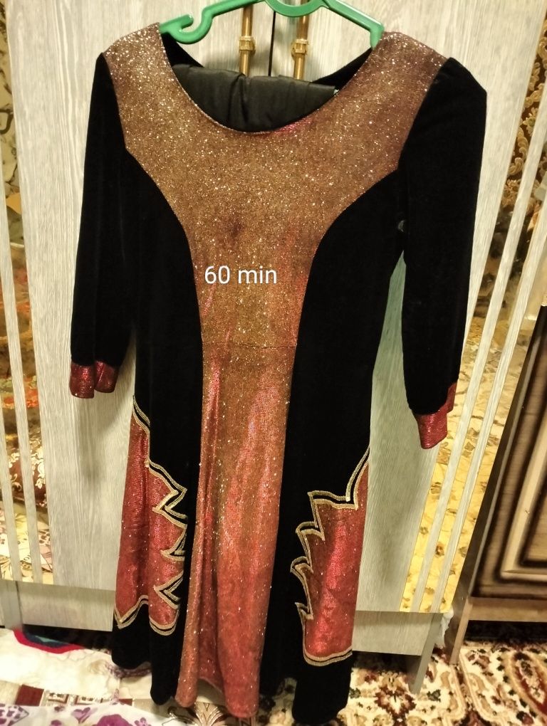Ayollar uchun kiyimlar sotiladi holati yaxshi