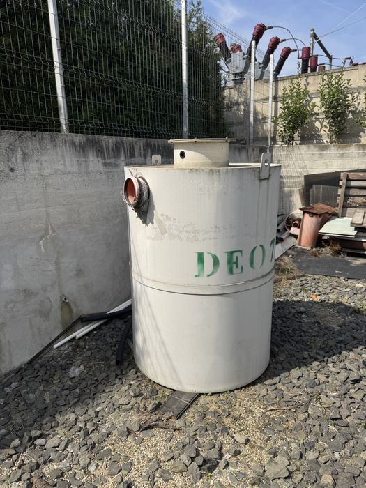 Vand separator de hidrocarburi