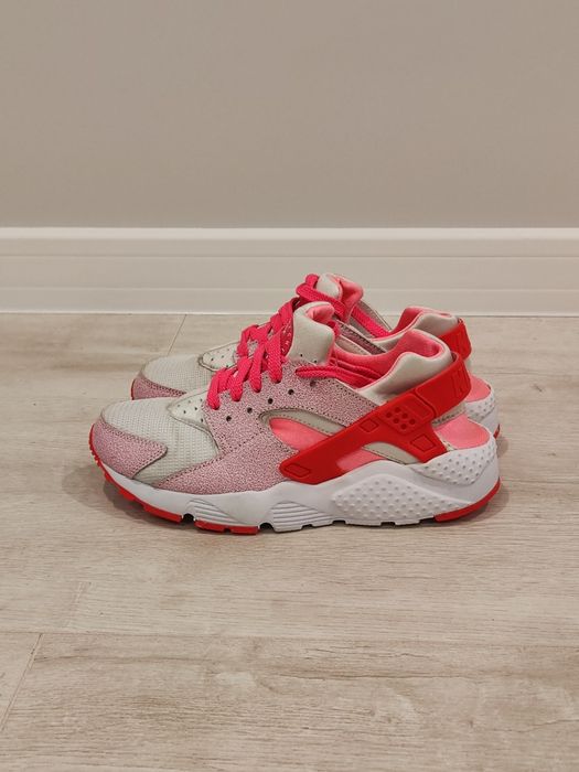 Дамски маратонки Nike  37.5 номер