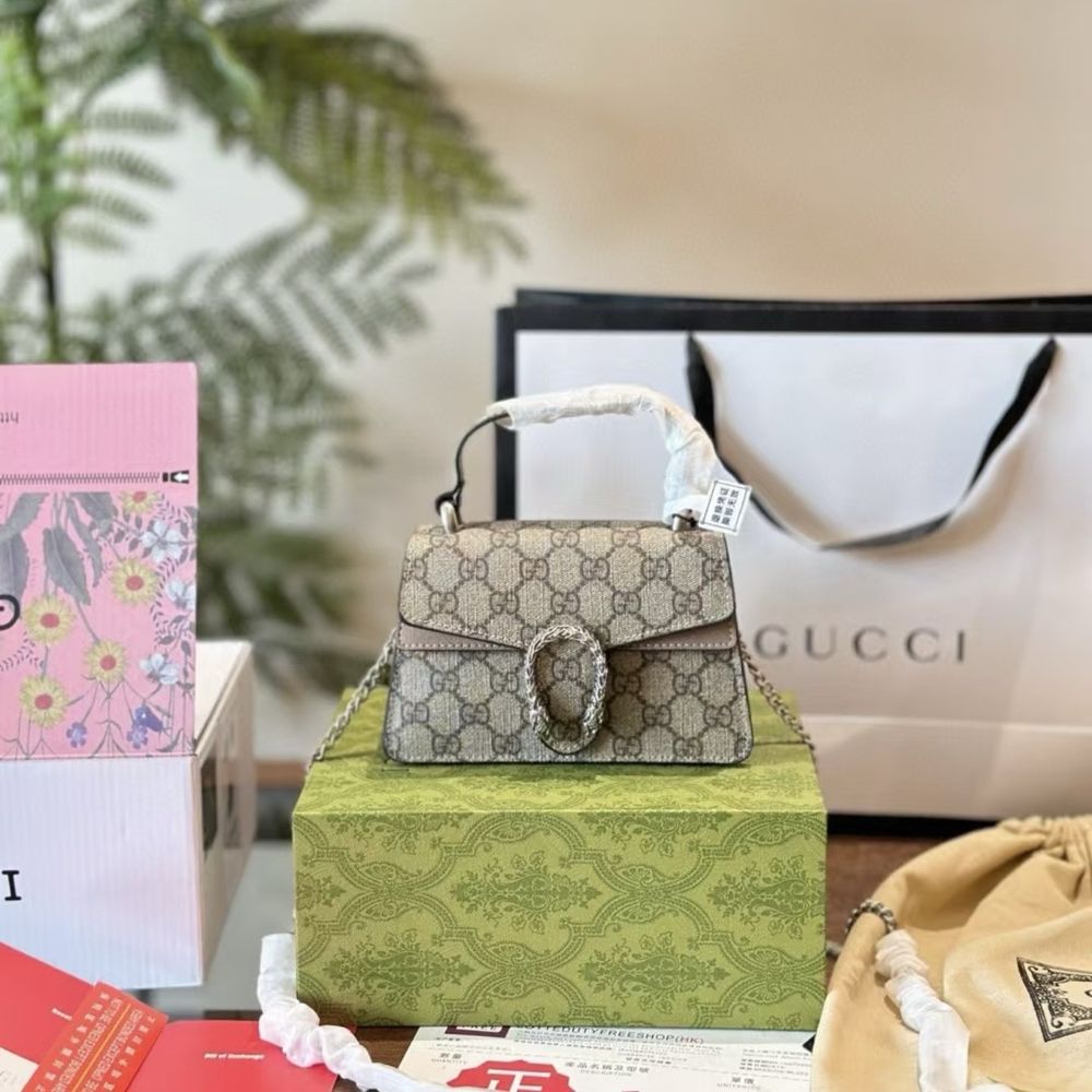 Чанта gucci чисто нова