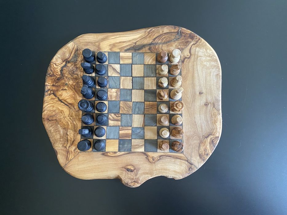 Шах от маслиново дърво handmade