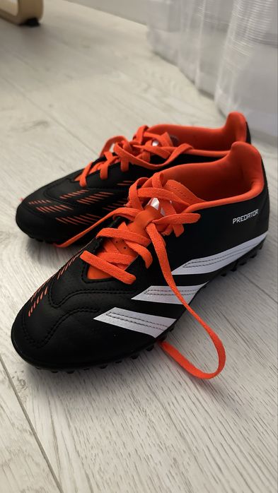 Adidas fotbal cu crampoane predator