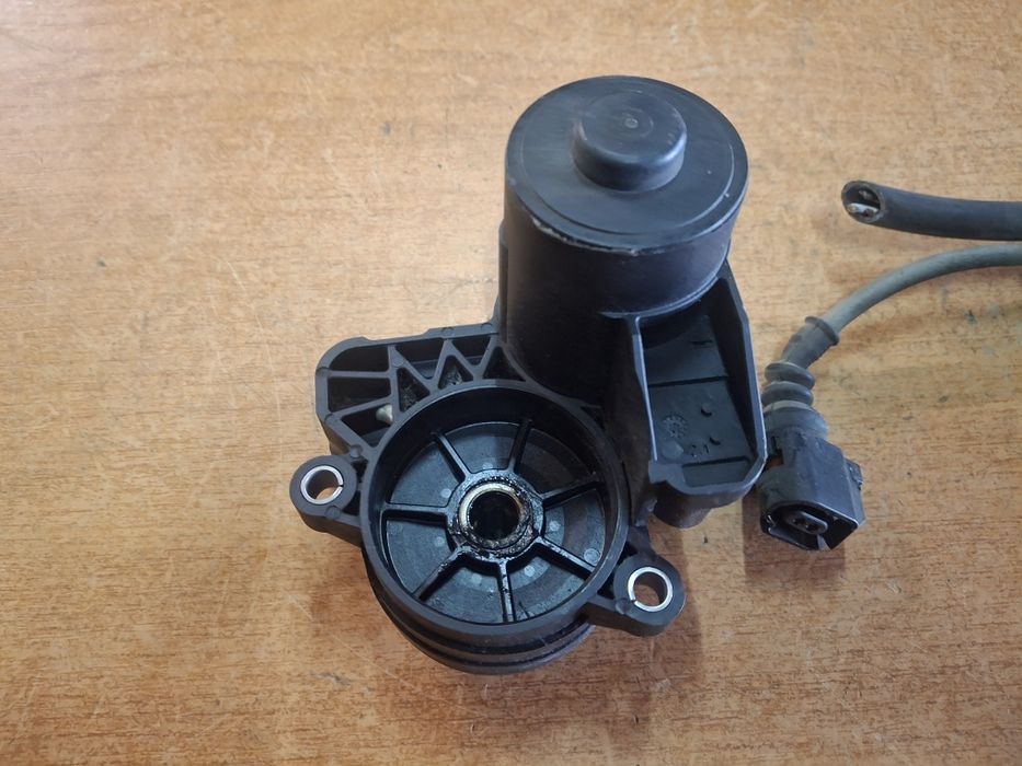 Motoras Etrier frina spate Vw Golf 7 Audi A3 8V Jetta
