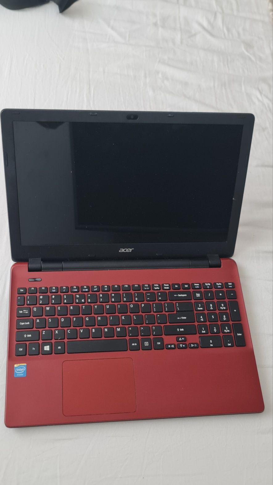 Vând Laptop Acer Aspire E5-551