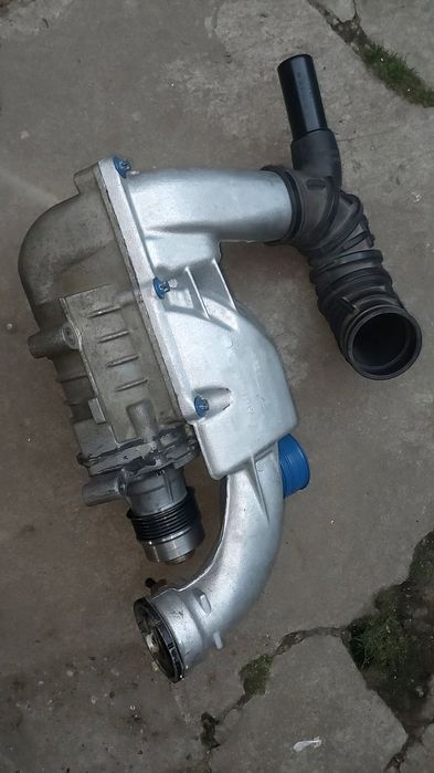Vând kompressor supercharger Eaton m45