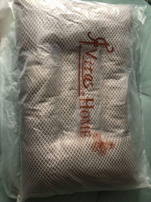 Продаются подушки.