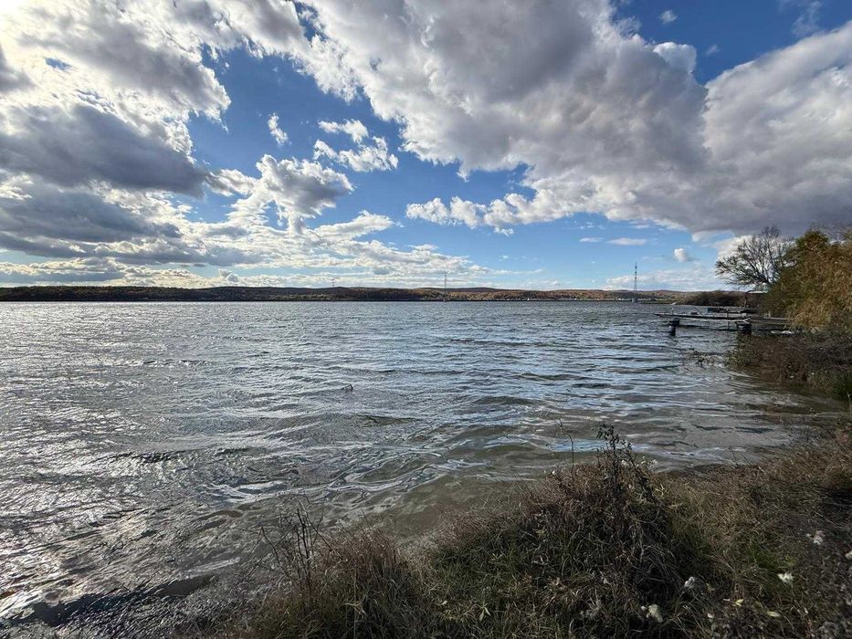 Teren 800mp deschidere lac 20mp