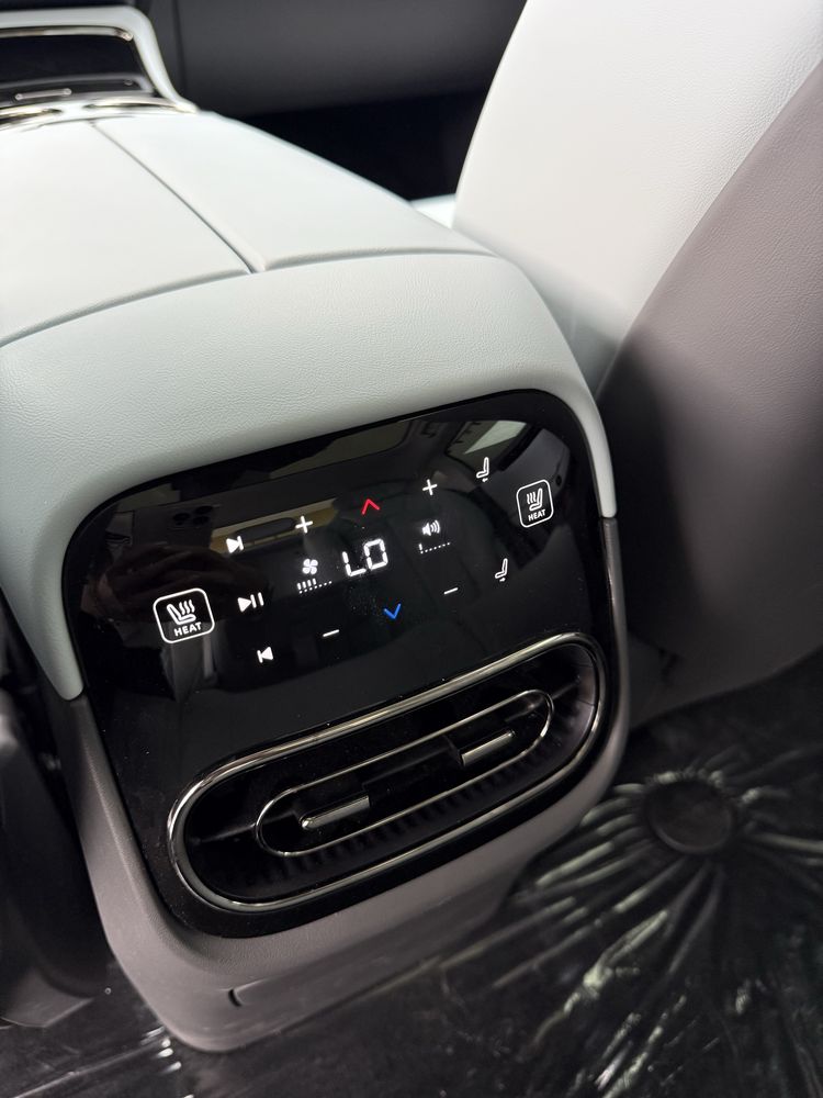 Leapmotor C01 электромобиль и гибрид в наличии