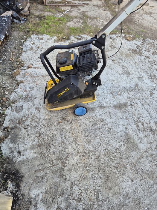 placa vibranta si Mai compactor