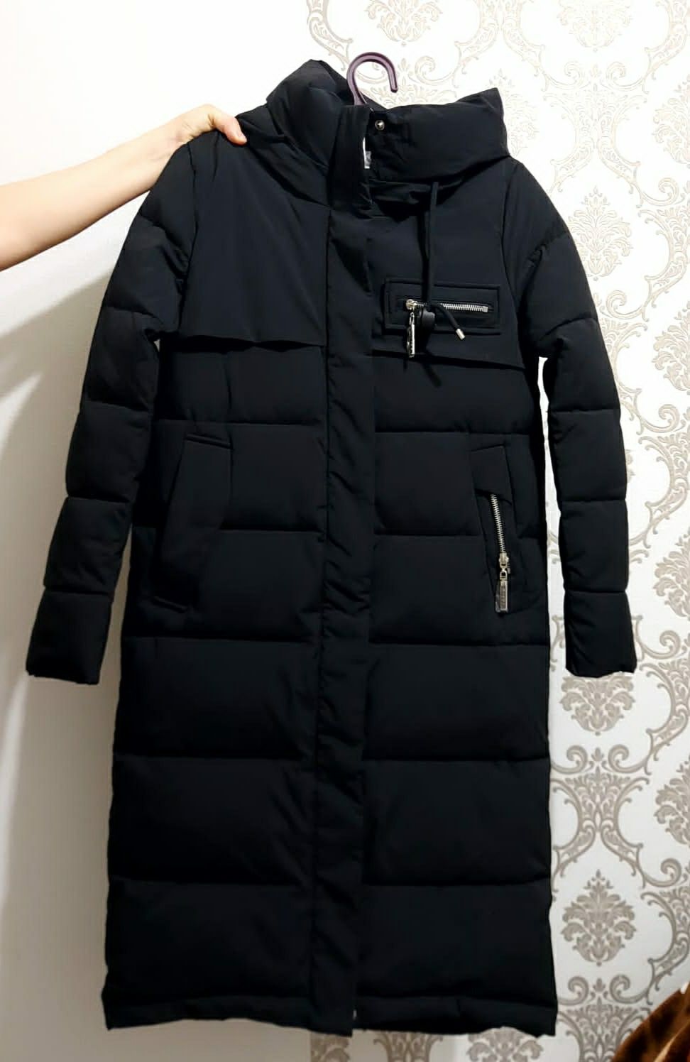 Продам куртку зима для девочек размер 42 покупали за 60 продам за 40ты