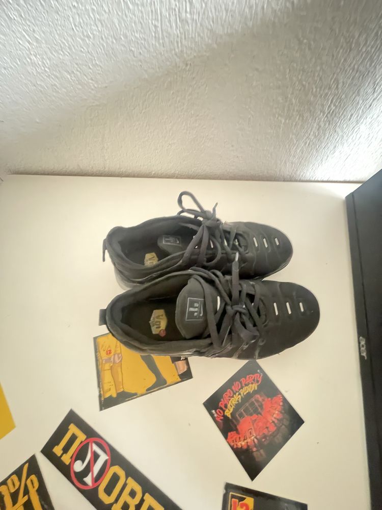 Nike vapormax plus black