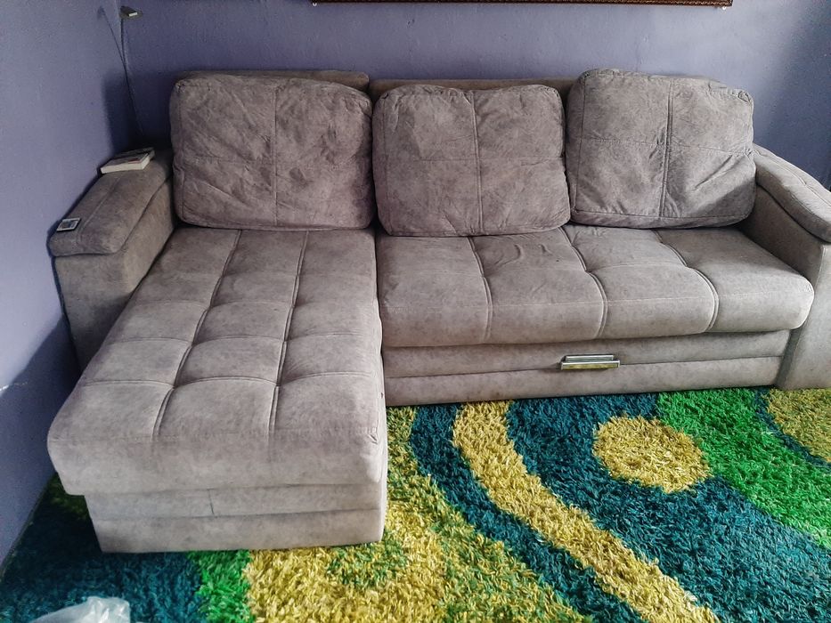 Продам диван угловой