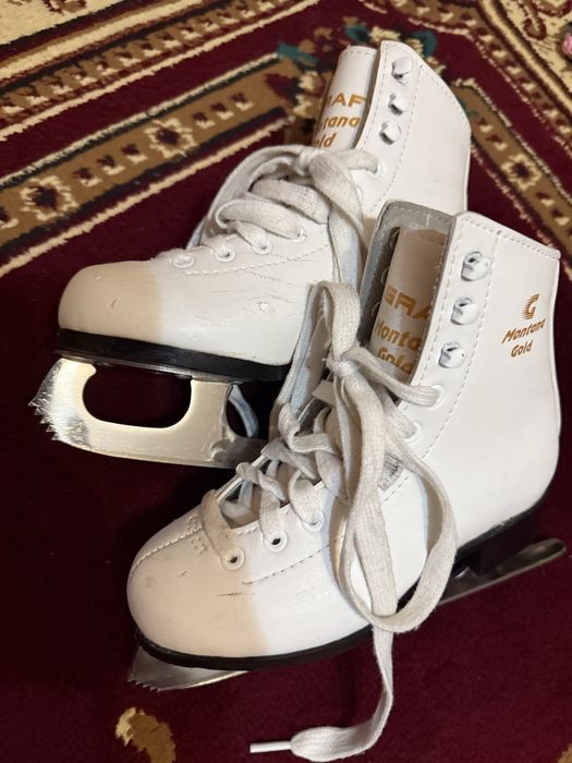 Продам детские фигурные коньки