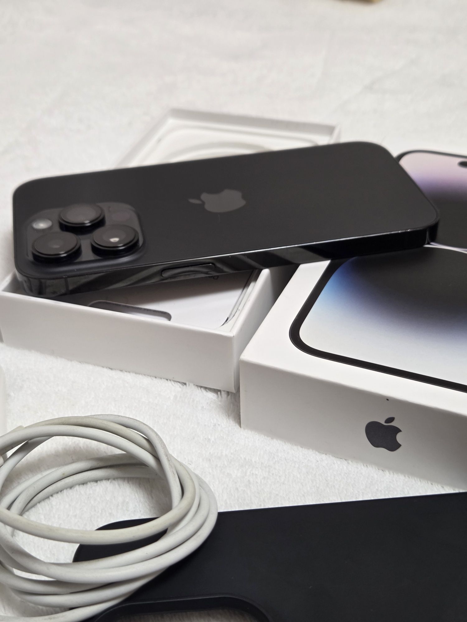 Iphone 14 pro  Black 128GB baterie 87% ,Full box