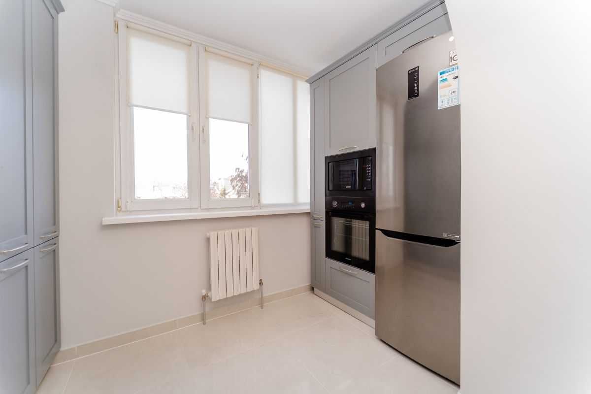 Дава се под наем Двустаен апартамент в София, Лозенец - 68 кв.м за 425 € - Снимка #2