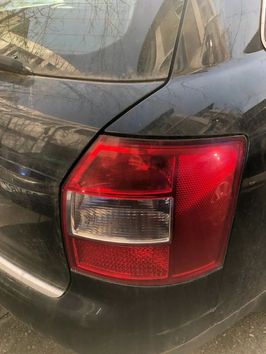 Stop dreapta Audi A4 B6 break 2002 lampa tripla