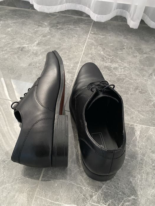 Vand pantofi din piele naturala noi ! M 42-43