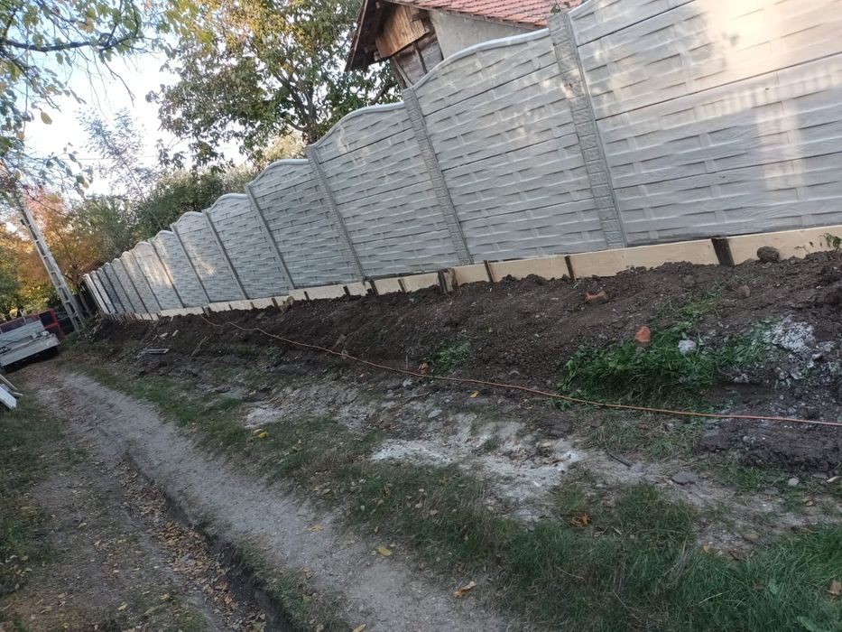 Gard din plăci de beton