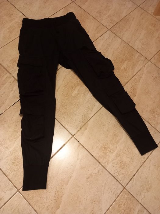 Pantaloni VAGABOND cam noi!