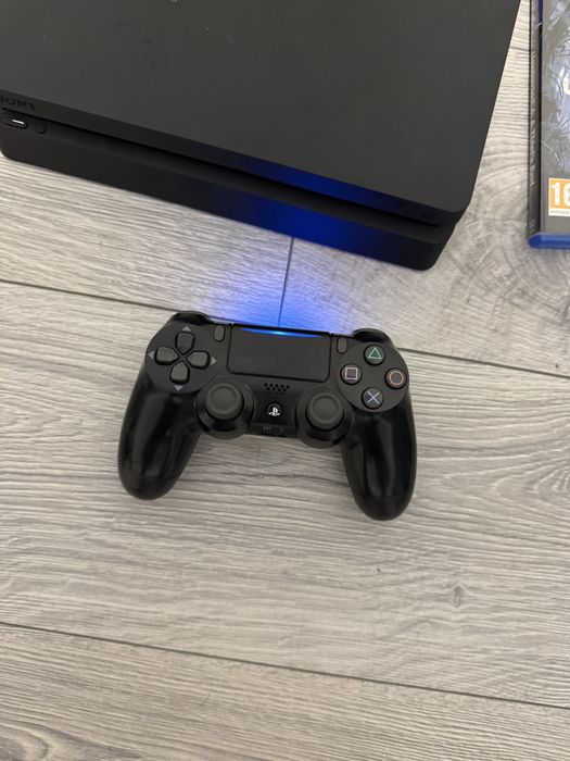 PS 4 Slim + Joc Playstation sony impecabil fara maneta