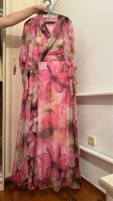 Платье продаю