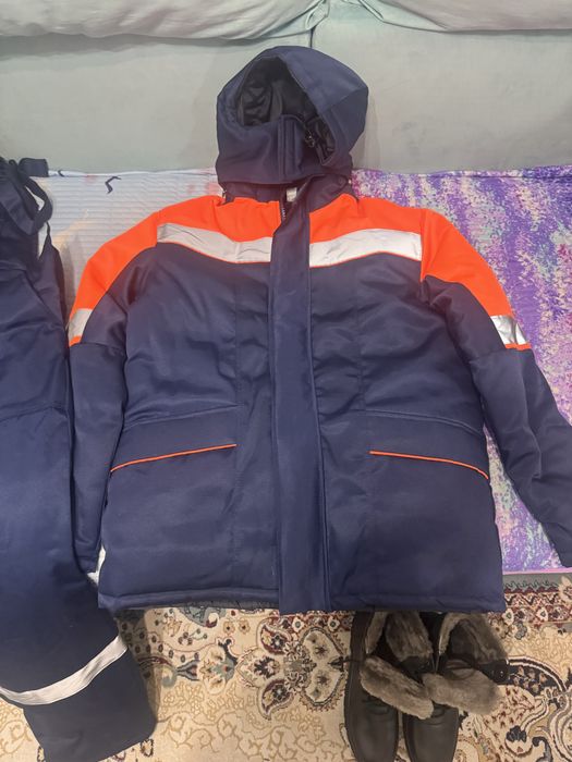 Продам зимнюю спецодежду