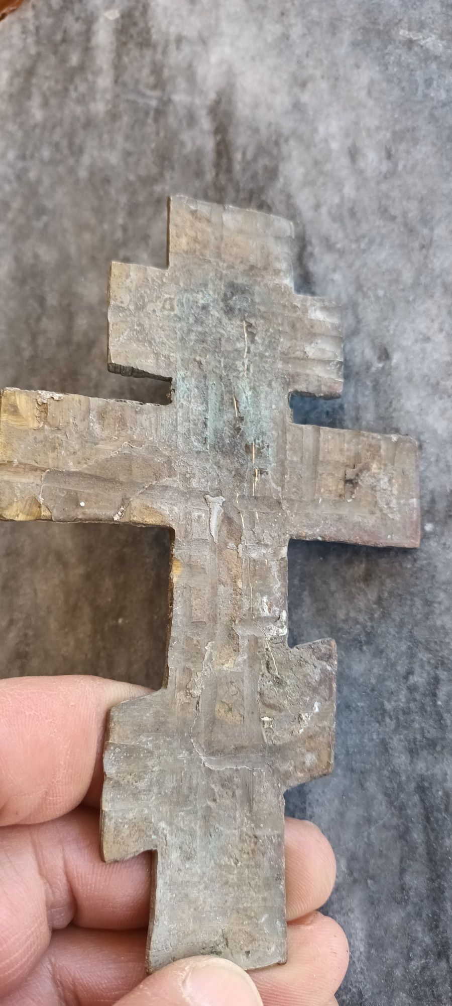 Cruce veche din Bronz