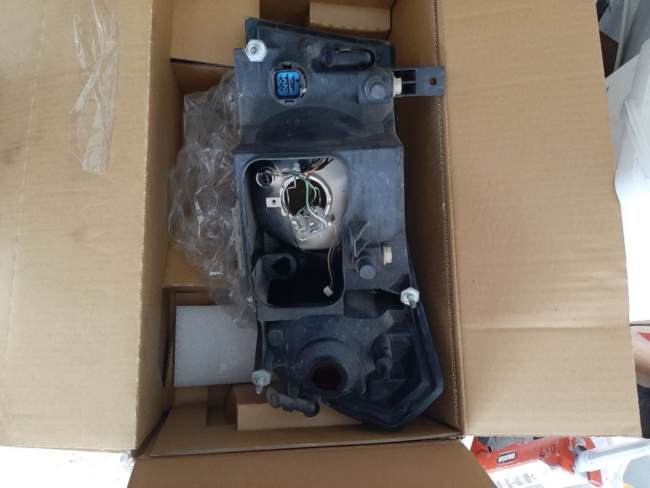 Десен Фар За Форд Транзид 2004г.