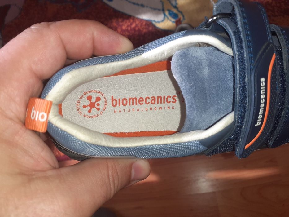 Adidasi biomecanisc pt copii marimea 31,negociabil