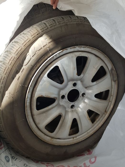 Vând roți 185 65 R15