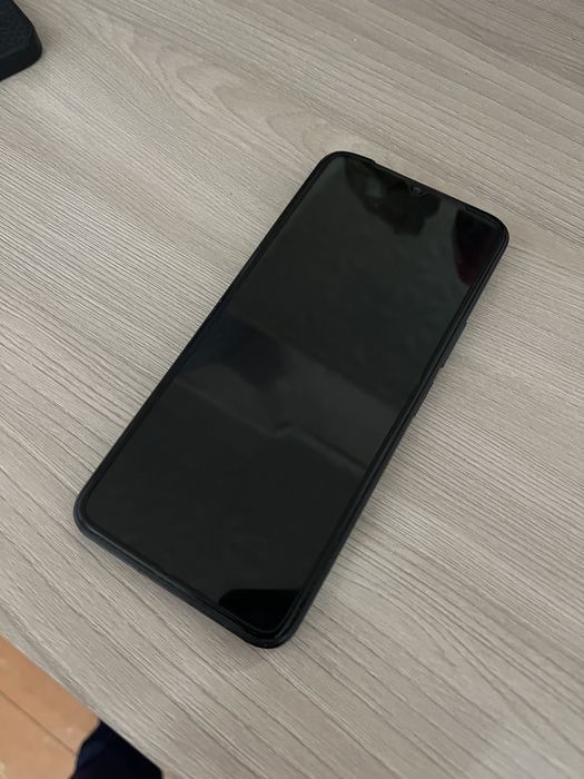 Смартфон Honor в идеальном состоянии