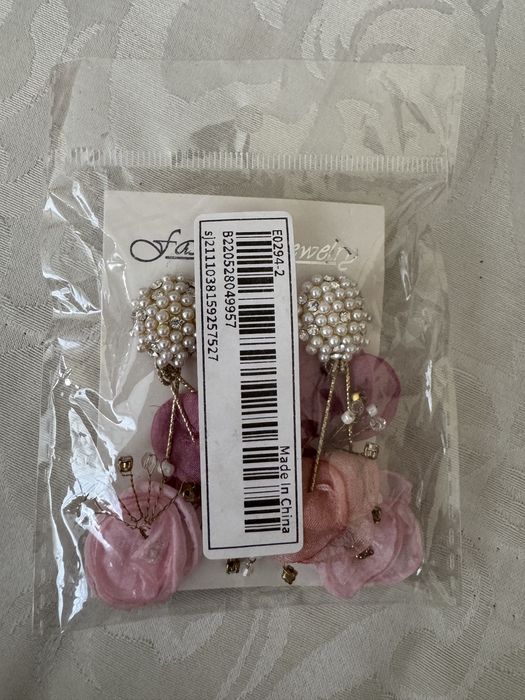 Различни модели нови Обеци